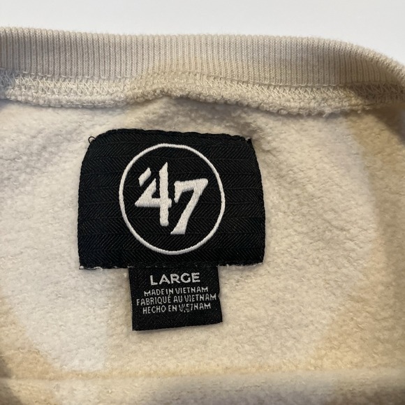 Boston Celtics 47 Brand Crewneck Sweatshirt Mens L Cream Embroidered Logo NBA - Picture 4 of 13